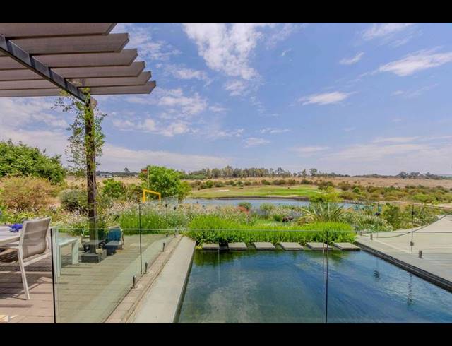 4 BEDROOM HOUSE FOR SALE IN COPPERLEAF ESTATE